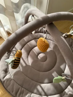 Best Aktivitetstæppe - Honeybee Happy Aktivitetstæpper