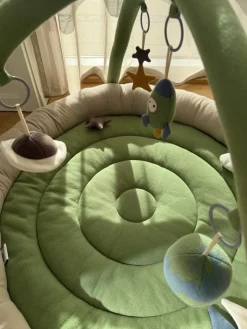 Hot Aktivitetstæppe med blød kant - Space Aktivitetstæpper