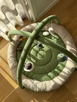 Hot Aktivitetstæppe med blød kant - Space Aktivitetstæpper