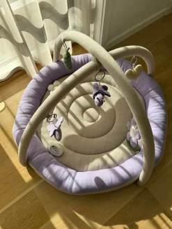 Clearance Aktivitetstæppe med blød kant - Butterfly Aktivitetstæpper