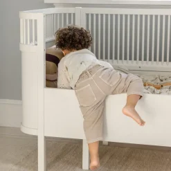 Online Baby & Jr. seng - classic white - FSC® Børn Tremmesenge