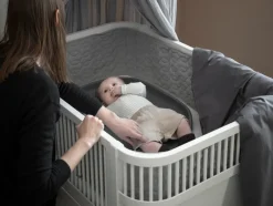 Outlet Baby & Jr. seng - classic white med madras Børn Pakkeløsninger|Tremmesenge