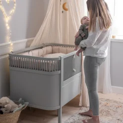 Best Baby & Jr. seng - stone grey - FSC® Børn Tremmesenge