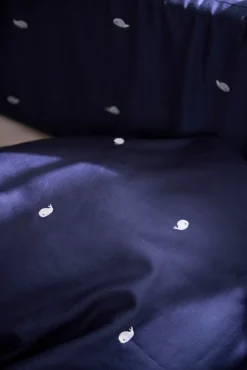 Hot Baby sengetøj - Midnight og broderet Christian hval Børn Sengetøj