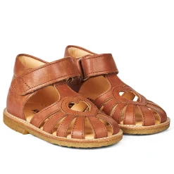 Sale Begynder sandal med hjerte - Cognac Sandaler Med Lukket Tå|Begyndersandaler