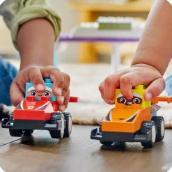 Discount F1-teams med racerbiler og kørere 10445 Lego