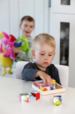 Online Klodspuslespil i træ med 6 forskellige motiver Puslespil