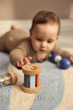 Legekuffert - Mit første sanselegetøj i træ Rolleleg