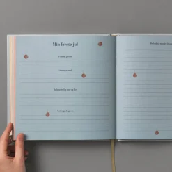 Outlet Mine første år - blå Barnets Bog