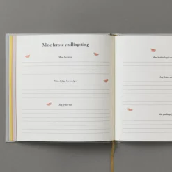 Outlet Mine første år - blå Barnets Bog