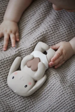 Clearance Sanselegetøj - Brun hjerte Bideringe & Rangler