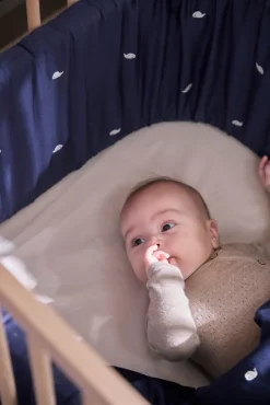 Outlet Sengerand - Midnight og broderet Christian hval Børn Sengerande