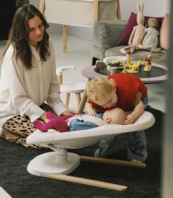 New Stokke Yoga Skråstol, Lys sand Børn Skråstole