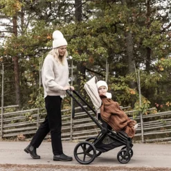 Sale Striktæppe med fleece - Nougat Børn Tæpper