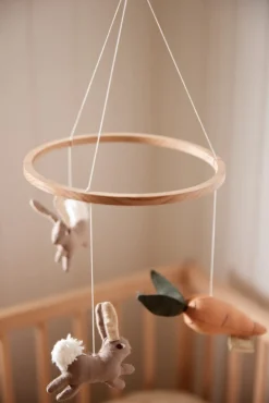 Online Uro i hør - Carrot Thief Børn Uroer